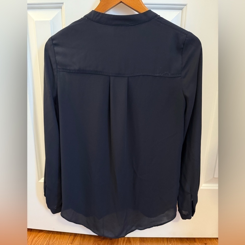 ANTHROPOLOGIE Maeve Curran Surplice Faux Wrap Top in Black Size 2 - Picture 3 of 9